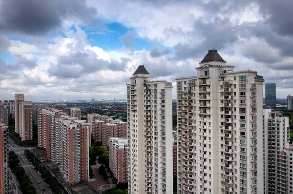 Immeubles Appartements Bordant Une Rue Côté Pudong Shanghai Chine Sous — Photo