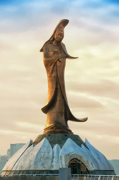 Die Statue Der Göttin Der Barmherzigkeit Ökumenischen Zentrum Kun Lam — Stockfoto