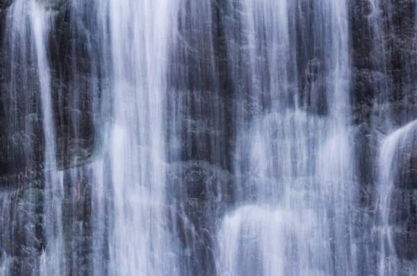 Une Cascade Coulant Sur Une Paroi Rocheuse Burr Pond State — Photo