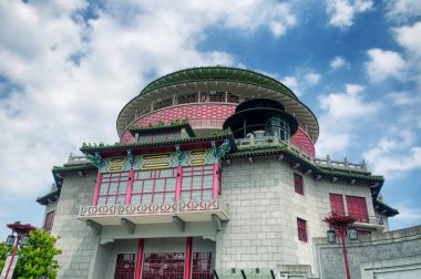 Güneşli bir günde Tayvan 'daki Ulusal Bilim Eğitim Merkezi.