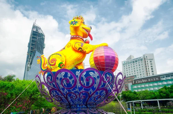 Апреля 2018 Года Шэньчжэнь Китай Большая Статуя Собаки Посвященная 2018 — стоковое фото