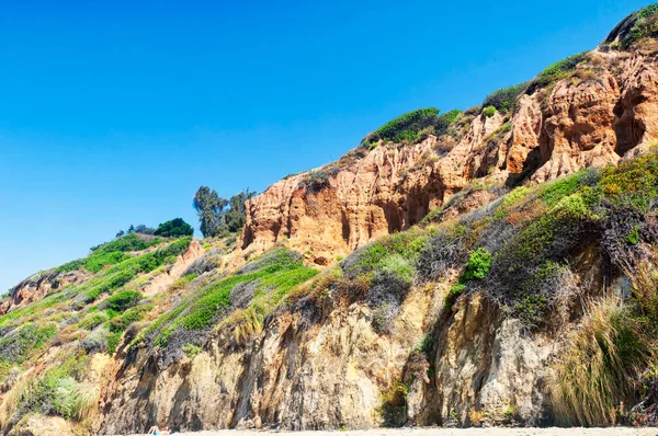 Hills Cliffs Rising Matador Beach Sunny California — стоковое фото