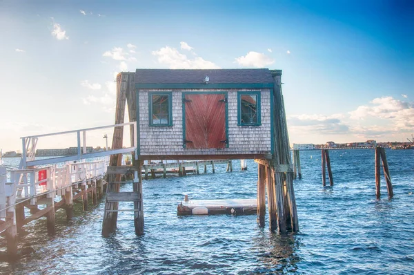 Wooden Building Docks Water Harbor Newport Rhode Island —  Fotos de Stock