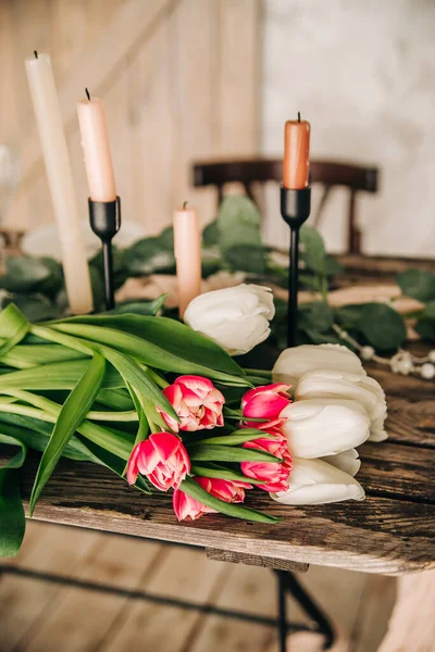 Hintergrund Für Wellness Entspannung Und Meditation Mit Kerzen Und Blumen — Stockfoto