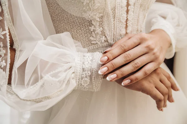 Mãos Mulher Com Bela Manicura — Fotografia de Stock