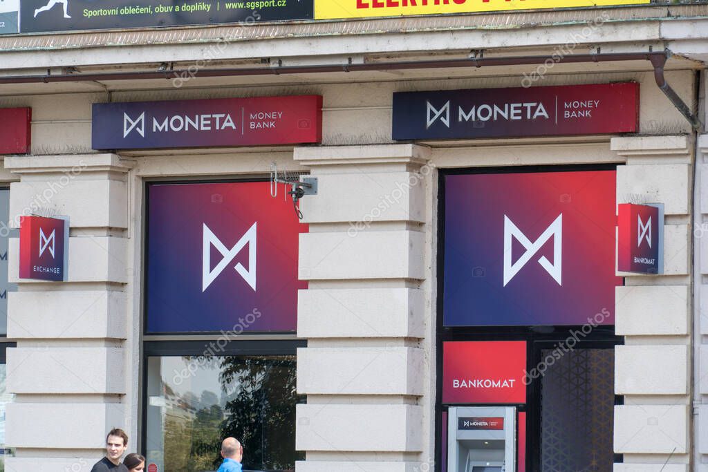 Praga, República Checa 22 de julio de 2020 Money Bank