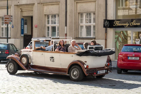 Prague Czech Republic July 2020 Vintage Cabriolet Cars Offering Private — Stock Photo, Image