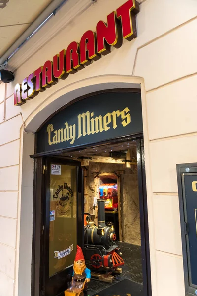 Praga República Checa Julio 2020 Exterior Del Restaurante Candy Miners — Foto de Stock