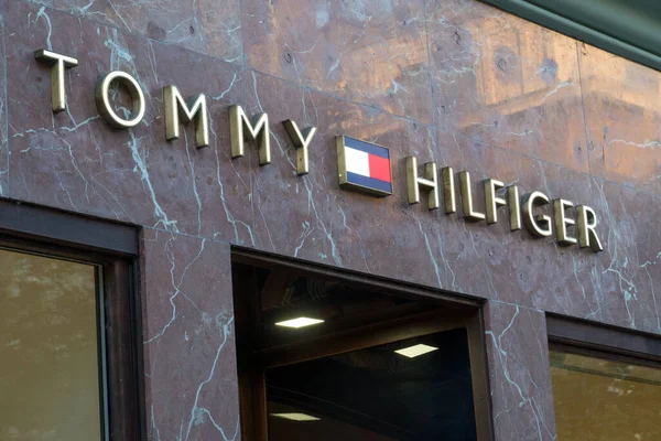 Prague Czech Republic July 2020 Tommy Hilfiger Store Sign Tommy — Foto de Stock