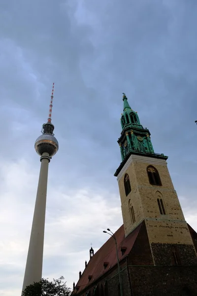 Torre Berlino Con Campanile Della Chiesa Santa Maria — Foto Stock