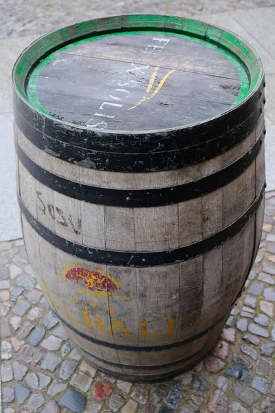 Alte Und Hölzerne Tonne — Stockfoto