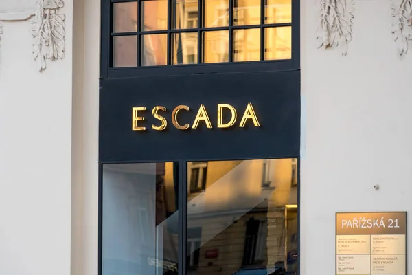 프라하 공화국 2020 에스카다 표지판 Escada 뮌헨에 본사를 독일의 디자이너 — 스톡 사진