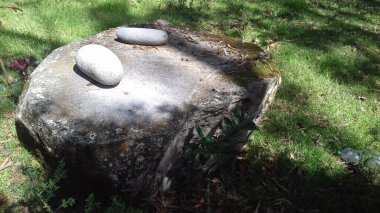 Eski çağlarda kullanılan taşlar.