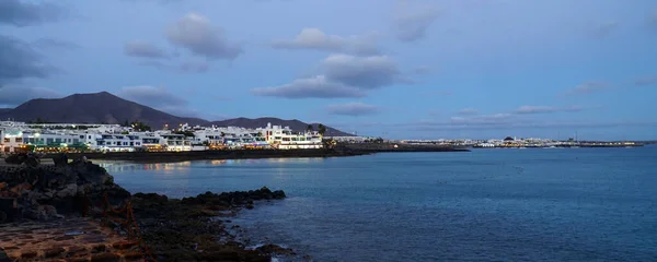 Playa Blanca Lanzarote Spanien Mars 2022 Belyst Butik Natten Vid — Stockfoto