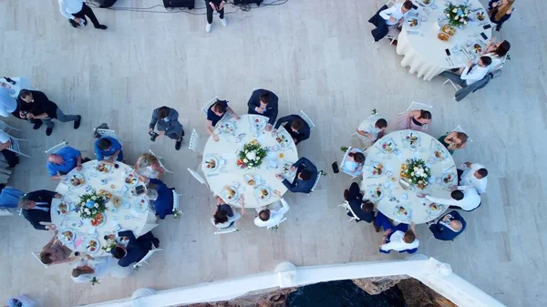 Вид Сверху Красивую Свадьбу Гости Сидят Столом Высококачественные Кадры — стоковое фото