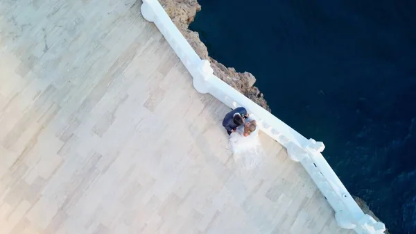 Aerial View Bride Groom Wedding Ceremony Cliff High Quality Footage — Foto de Stock