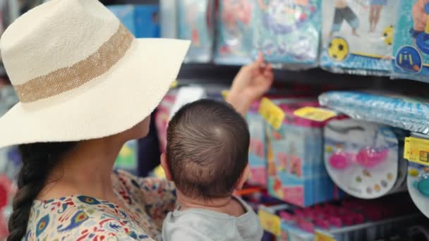 Woman Baby Shopping Supermarket High Quality Footage — Video Stock