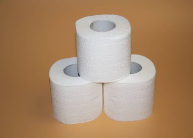 Beyaz tuvalet kağıdı rulosu,% 100 selüloz.