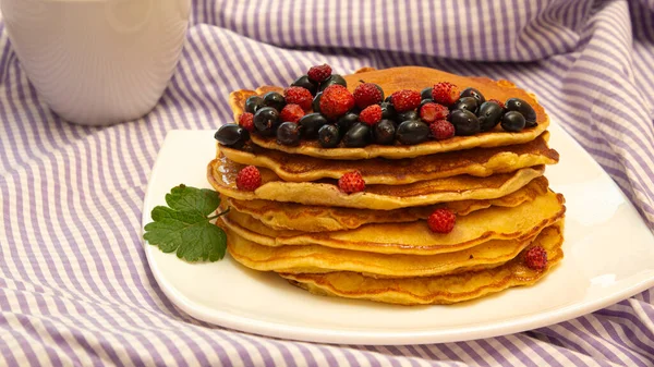 Pancakes Pancakes Berries Colored Background — Stock Fotó