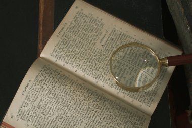 Eski kitaplar, eski el yazmalarının koleksiyonu.