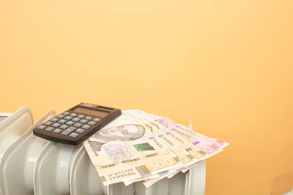 Heating Radiator Money Ukrainian Hryvnia Background Radiator Calculator — Stockfoto