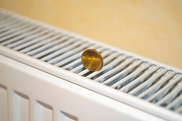 加热散热器和钞票 热传感器 — 图库照片