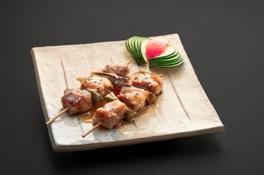 Et şişlerinin Dim Sum 'ı tipik Çin yemeği. 