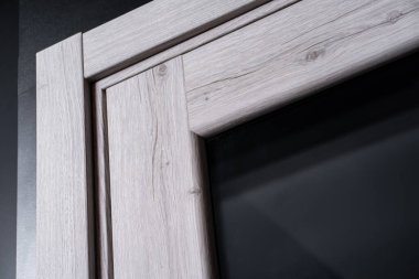 şık ve modern ahşap kapı parçaları.