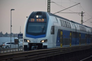 Macaristan kırsalından Çeçe 'ye giden tren..