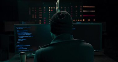 Tehlikeli Başlıklı Hacker Hükümet Veri Sunucularına sızdı ve sistemlerine bir virüs bulaştırdı