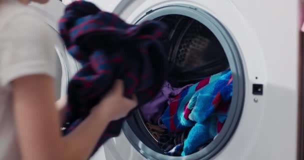 Close Shot Drum Little Girl Puts Colorful Clothes Wash Child — 图库视频影像