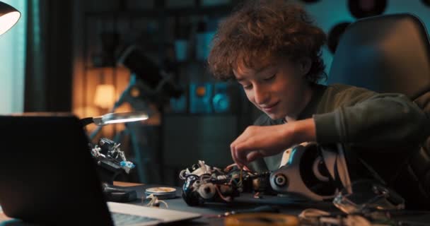 Boy Works Create Remote Controlled Robot Uses Soldering Iron Tools — Wideo stockowe