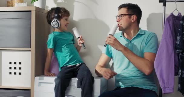 Man Glasses Spends Time Son Bathroom Laundry Room Little Boy — Stockvideo