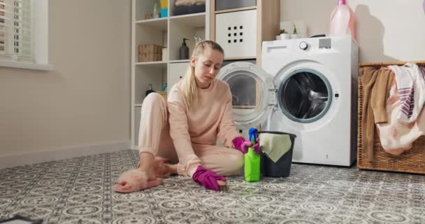 Cleaning Concept Home Woman Sits Bathroom Floor Laundry Room Scrubbing — Stockvideo