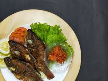 Kızarmış Mujair Balığı, tatlı su balığı, çıtır çıtır lezzet.