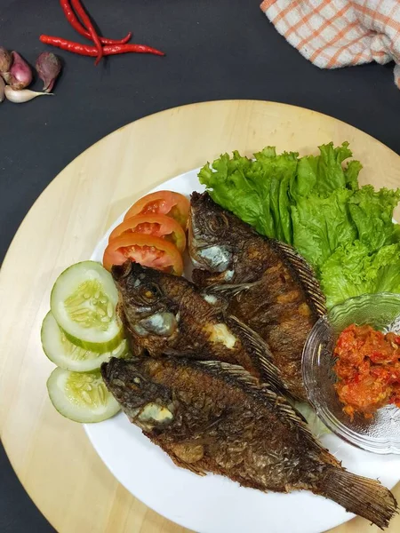 Ikan Mujair Goreng Ikan Air Tawar Gurih Renyah — Stok Foto