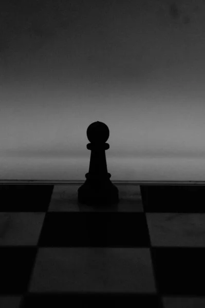 Шахматы Pawn King Queen Епископ Рыцарь Ладья Черно Белый — стоковое фото