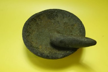 Cobek ya da Ulekan, eski çağlardan beri kullanılan bir araçtır. Bazı malzemeleri dövmek, öğütmek, ezmek, öğütmek ve karıştırmak için kullanılır..