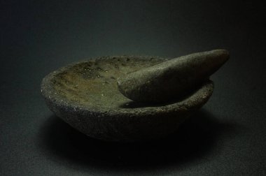 Cobek ya da Ulekan, eski çağlardan beri kullanılan bir araçtır. Bazı malzemeleri dövmek, öğütmek, ezmek, öğütmek ve karıştırmak için kullanılır..