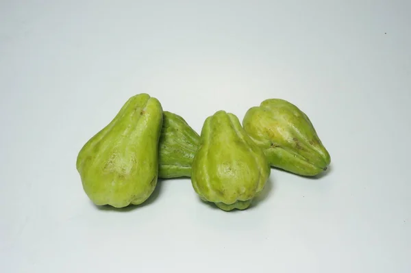 Chayote Fresco Isolato Sfondo Bianco — Foto Stock