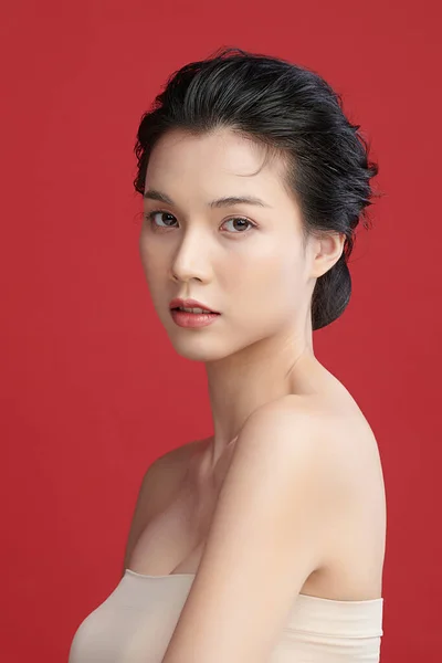 Beautiful Young Asian Woman Clean Fresh Skin Red Background Face — Stock Photo, Image