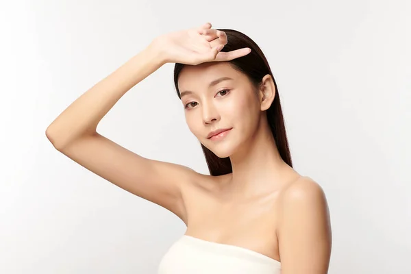 Beautiful Young Asian Woman Clean Fresh Skin White Background Face — Stock Photo, Image