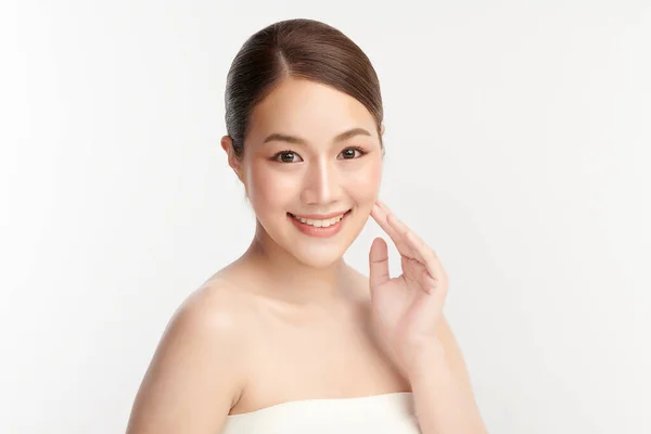 Beautiful Young Asian Woman Clean Fresh Skin White Background Face — Stock Photo, Image