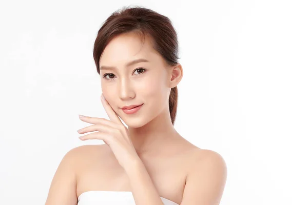 Beautiful Young Asian Woman Clean Fresh Skin White Background Face — Stock Photo, Image