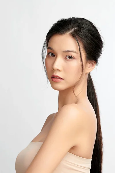 Beautiful Young Asian Woman Clean Fresh Skin White Background Face — Stock Photo, Image