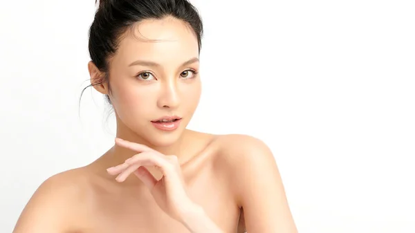 Beautiful Young Asian Woman Clean Fresh Skin White Background Face — Stock Photo, Image