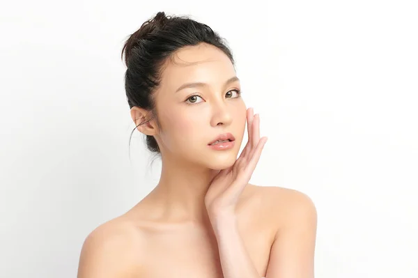 Beautiful Young Asian Woman Clean Fresh Skin White Background Face — Stock Photo, Image