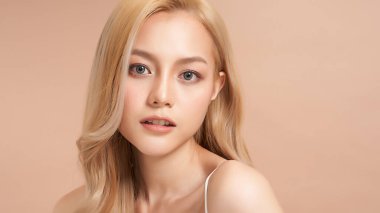 Taze bej arkaplan, yüz bakımı, yüz bakımı, kozmetoloji, güzellik ve kaplıca, Asyalı kadın portresi.