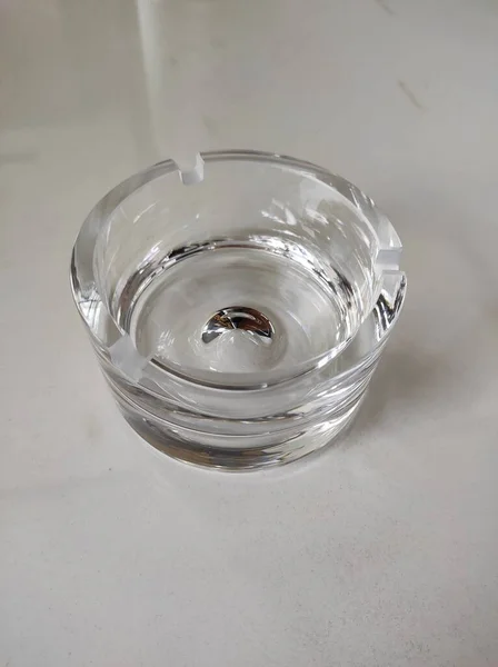 Top View Luxury Glass Ashtray Isolated Ground Glass Ashtray Concept — Zdjęcie stockowe