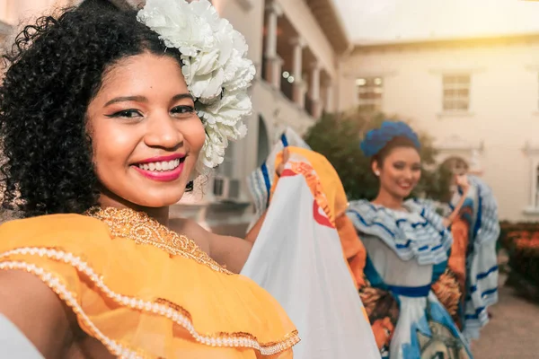 Two Traditional Dancers Wearing Typical Costume Nicaragua Smiling Looking Camera —  Fotos de Stock